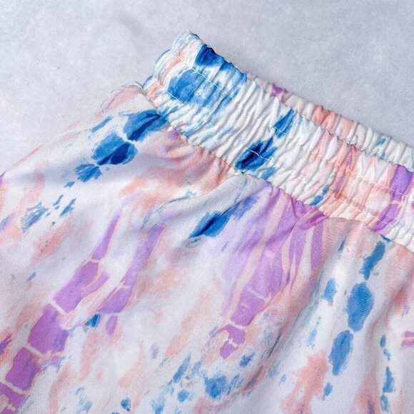 Women’s Old Navy Active Run Shorts | White Tie Dye | Dolphin Hem | Size Medium - Picture 4 of 13